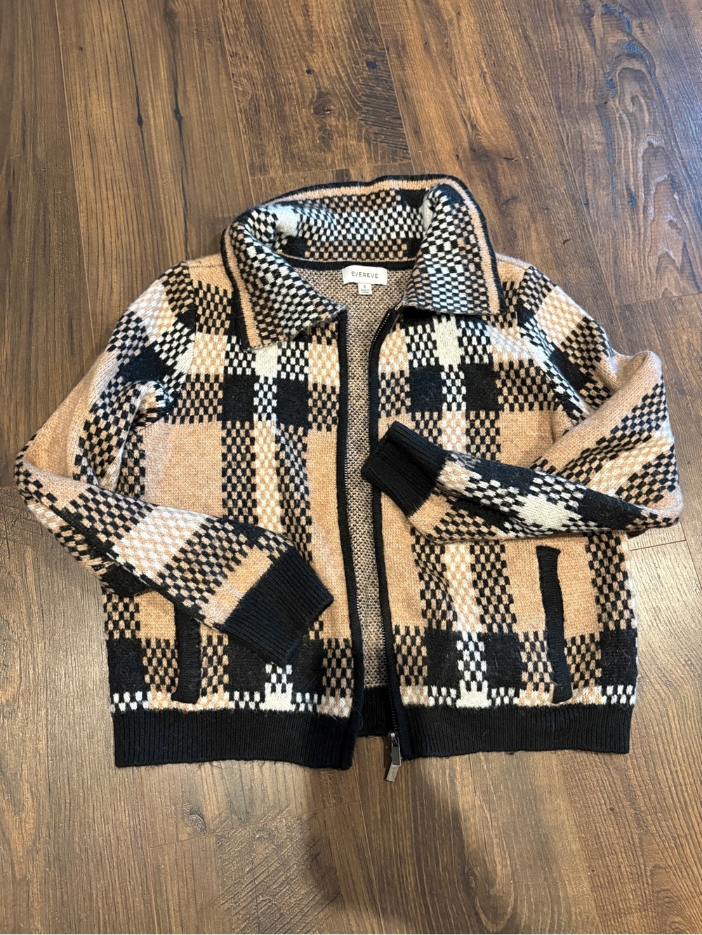 Evereve Black, Cream & Tan Plaid Zip Cardigan